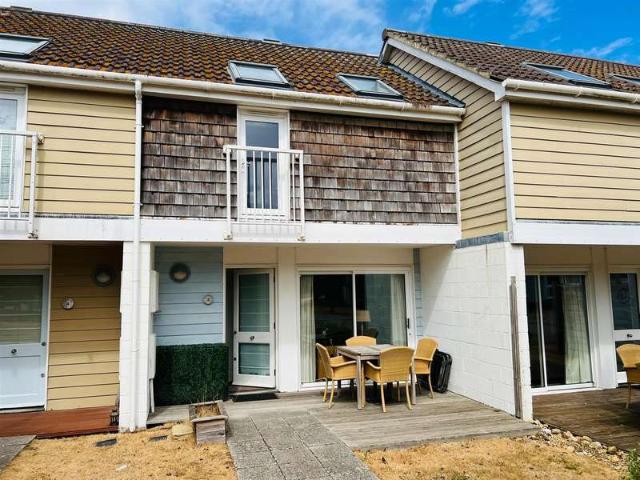 Cottage for sale in Norton, Freshwater