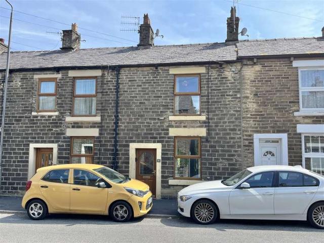Cottage for sale in Whitfield, Charlesworth
