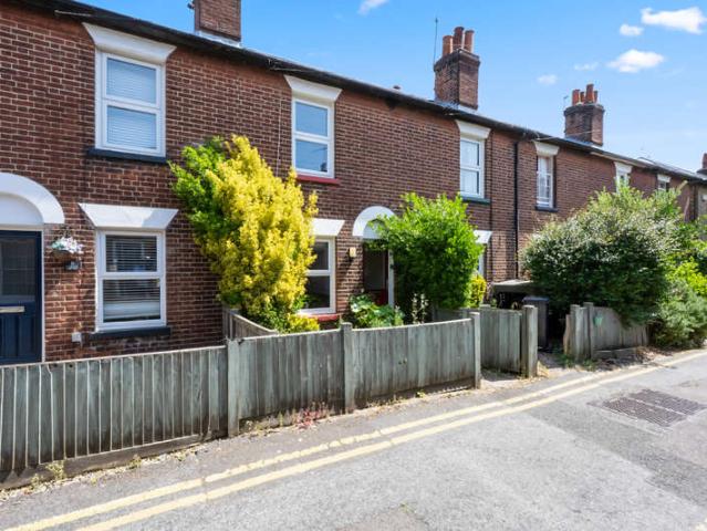 Cottage for sale in The King's Mile, The Bridge