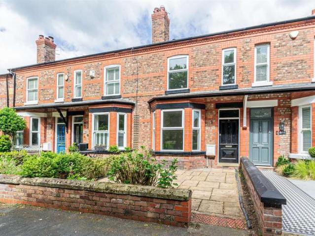 Cottage for sale in Stockton Heath, Warrington