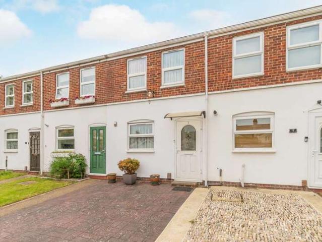 Terraced House for sale in South Norwood, Woodside