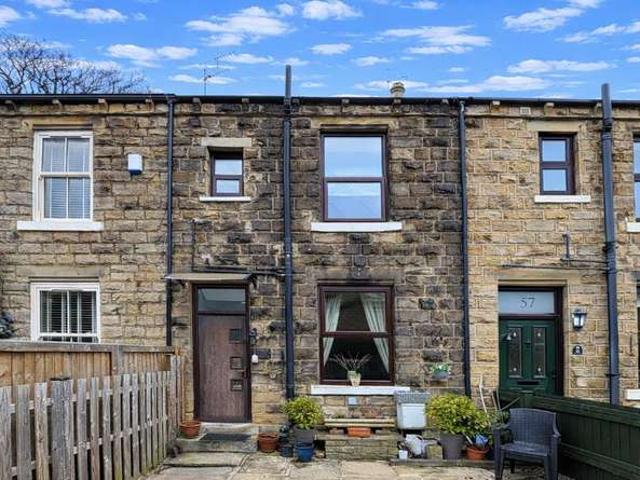Cottage for sale in Swincliffe, Gomersal