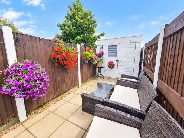 Cottage for sale in Middlecroft, Hampshire