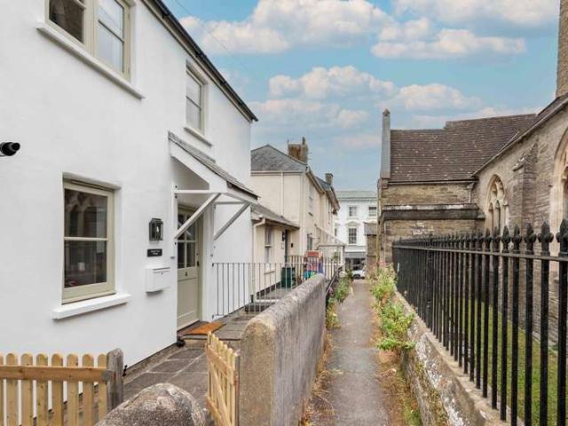 Cottage for sale in Strode, Devon