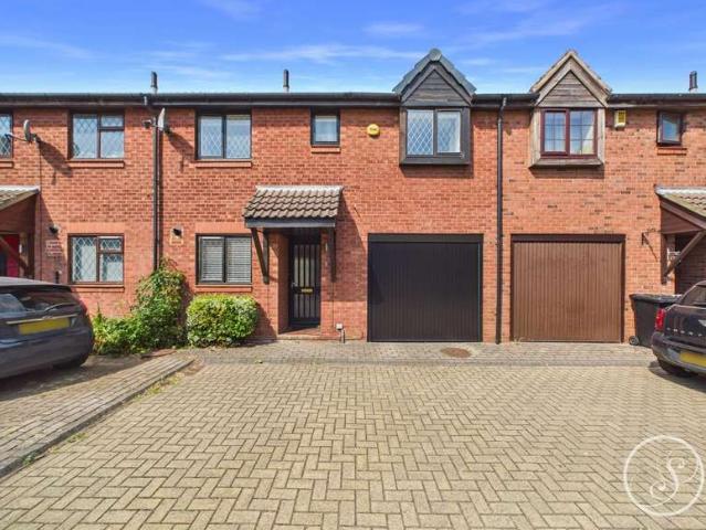 Cottage for sale in Whitkirk, Colton