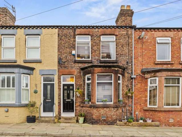 Cottage for sale in Newton, New Bilton