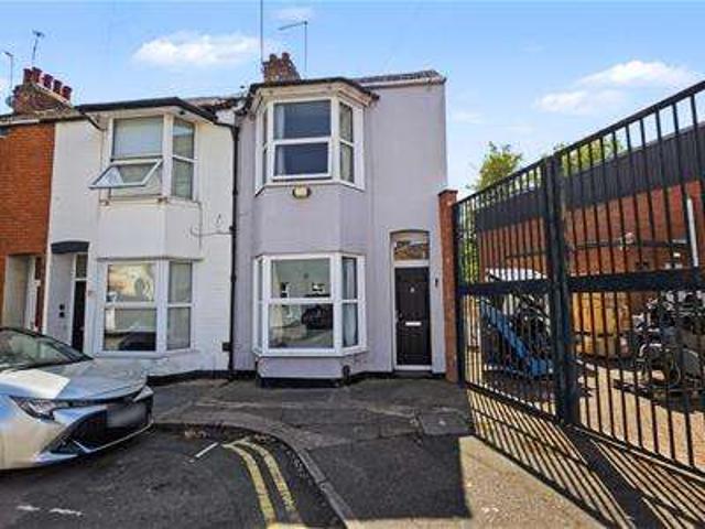 Cottage for sale in Northampton, Northamptonshire