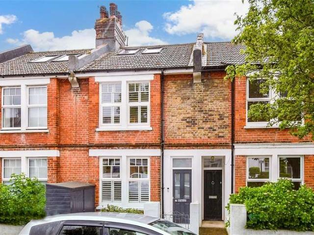 Cottage for sale in Whitehawk, Brighton & Hove