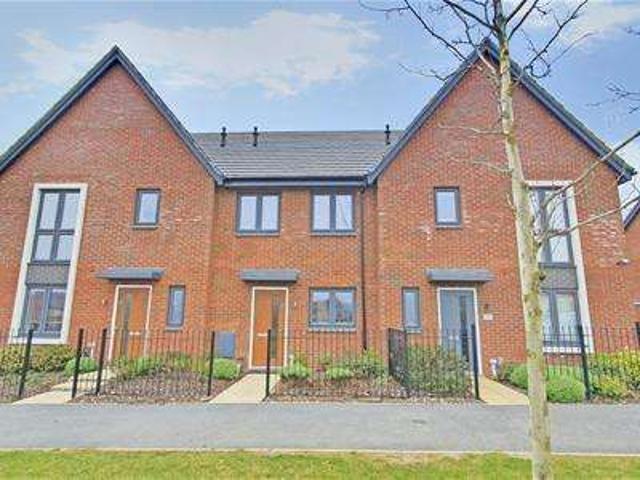 Cottage for sale in Houlton, New Bilton