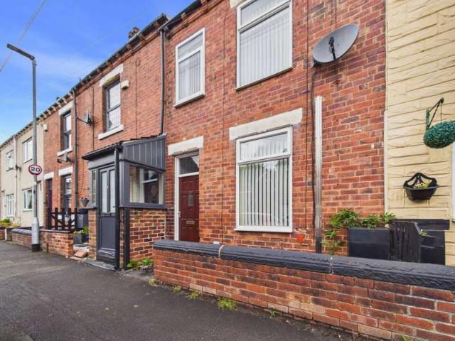 Cottage for sale in Allerton Bywater, West Yorkshire
