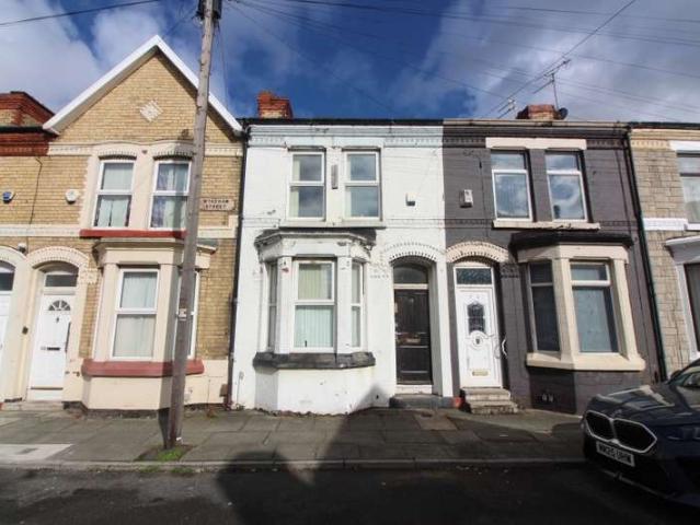 Cottage for sale in Calderstones