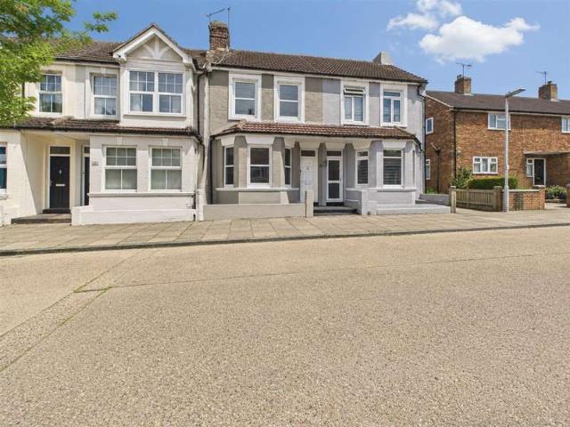 Cottage for rent in Sidley, Heathlands