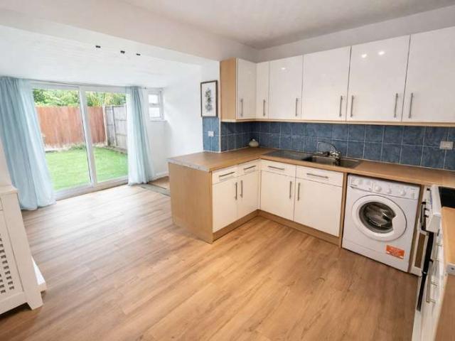 Cottage for rent in Staines, Surrey