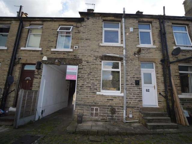 Terraced House for sale in Brighouse, Slead Syke