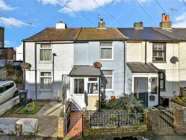 Cottage for sale in West Cliff, Acol