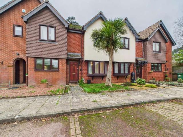 Cottage for sale in Reading West, Reading