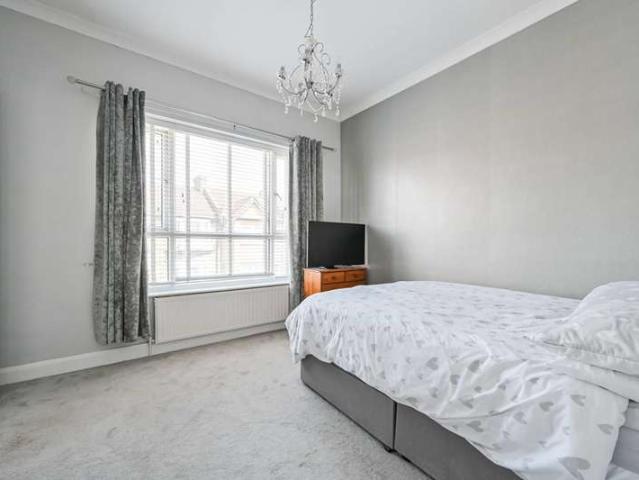Terraced House for sale in Walthamstow, Hale End