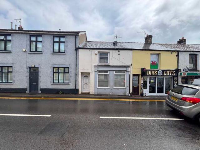 Cottage for sale in Abersychan, Wales