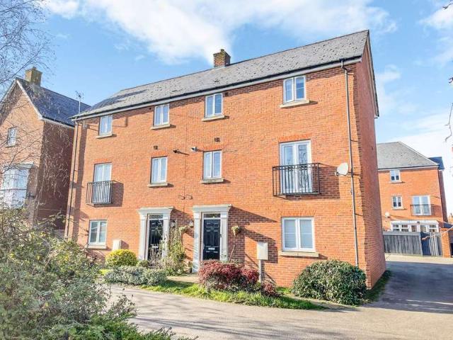 Cottage for sale in Oxley Park, Shenley Church End