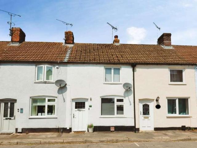Cottage for sale in Kingswood, School House
