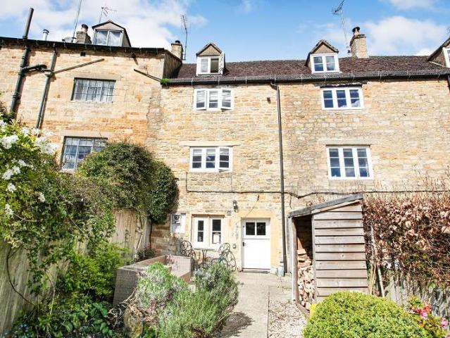 Cottage for sale in Fossebridge, Gloucestershire