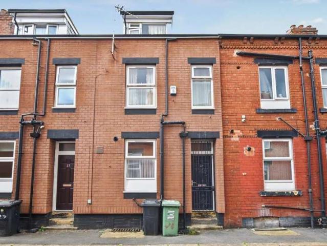 Cottage for sale in Holbeck, West Yorkshire