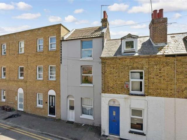 Cottage for sale in East Cliff, Acol