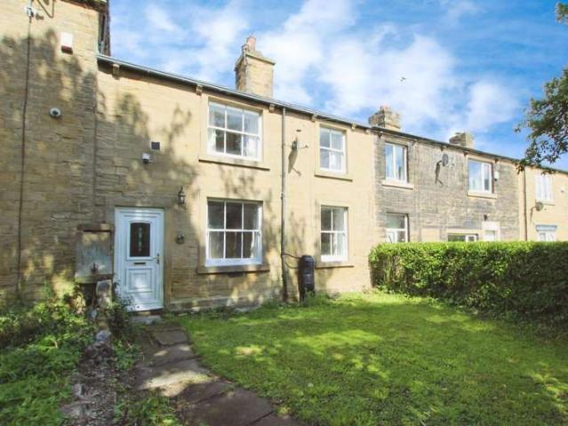 Cottage for sale in Gildersome, West Yorkshire