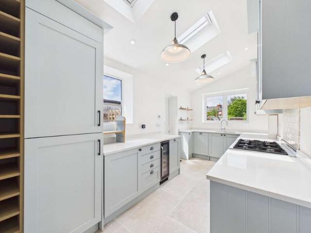 Cottage for rent in Golden Valley, Gloucestershire
