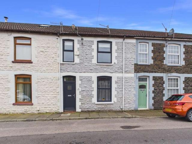 Cottage for sale in Pontypridd, Wales
