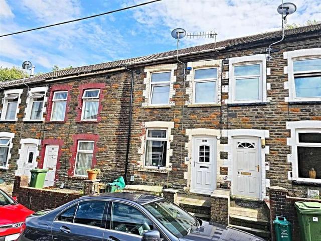 Terraced House for rent in Pontypridd, Y Graig