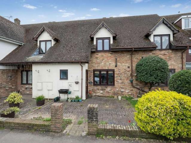 Cottage for sale in Walton On The Hill, Red Hill