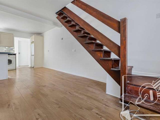 Cottage for sale in Rosherville, Gravesham