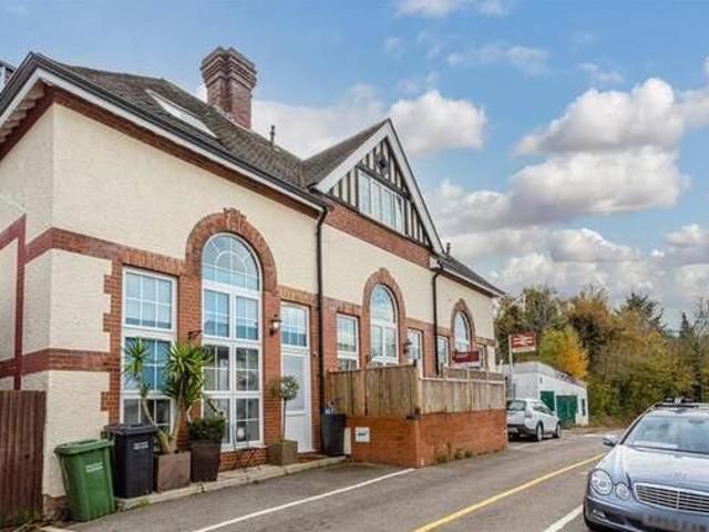 House for rent in Surrey