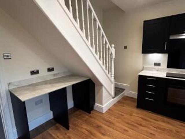 Cottage for rent in Latchford, Warrington