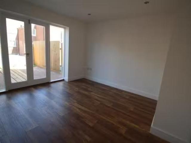 House for rent in Brookfoot, Brighouse