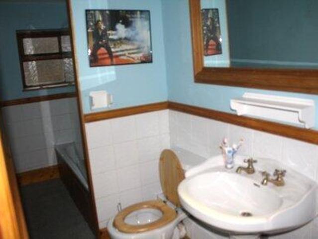 Cottage for rent in Horwich, Bolton