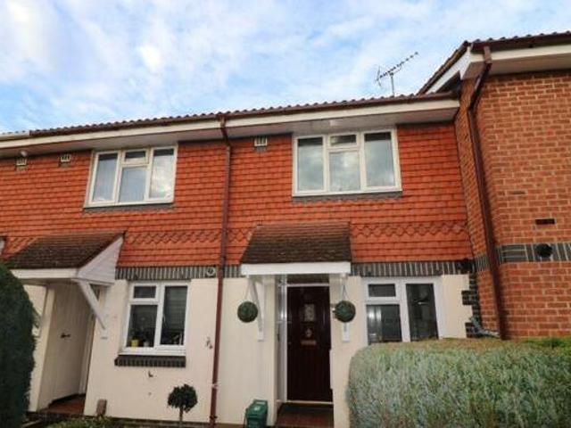 House for rent in Row Town, Surrey