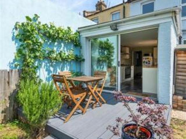 Cottage for rent in Walthamstow, Greater London