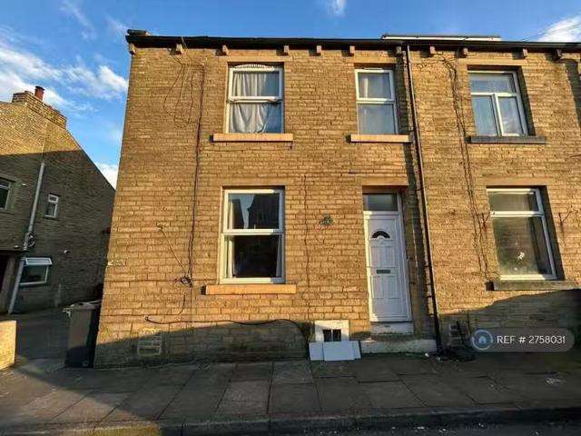 House for rent in Denholme, West Yorkshire
