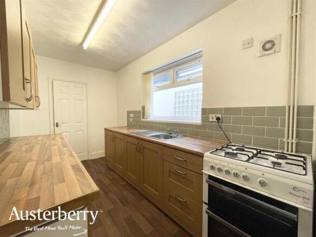 Cottage for rent in Stoke, Stoke-on-Trent