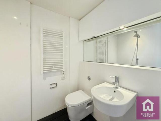 Cottage for rent in Salford, Greater Manchester