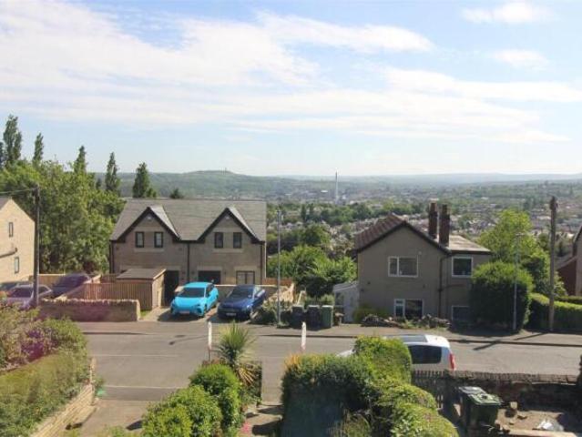 Cottage for rent in Sheepridge, Huddersfield