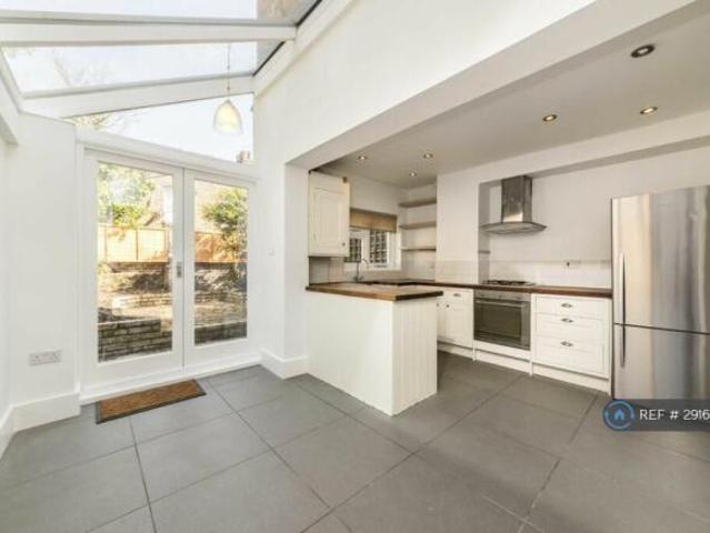 Cottage for rent in Cat Hill