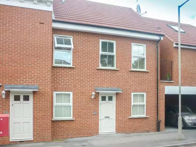 House for rent in Ingatestone and Fryerning, Navestock Side