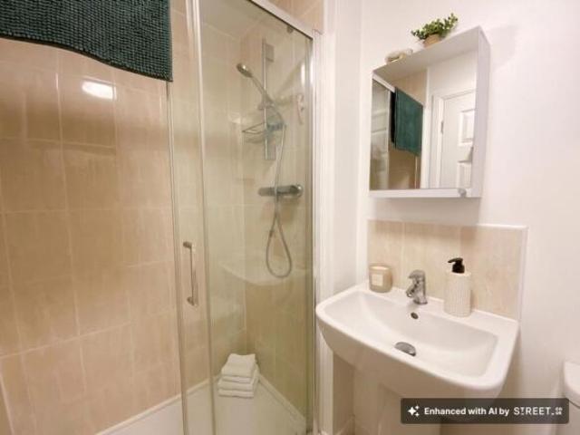 Cottage for rent in Bedford