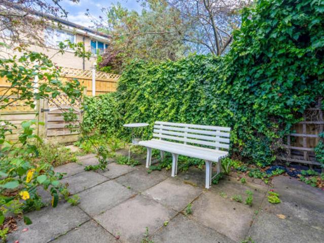 Cottage for rent in Cat Hill