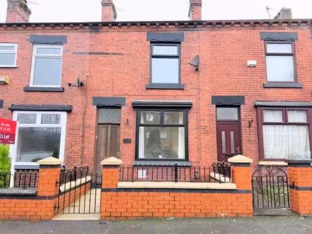 House for rent in Heaton, London Borough of Hillingdon