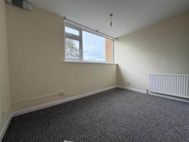 Cottage for rent in Beaumont Leys, Leicester