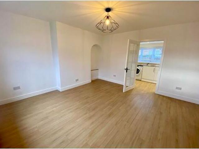 Cottage for rent in Bargeddie, Scotland